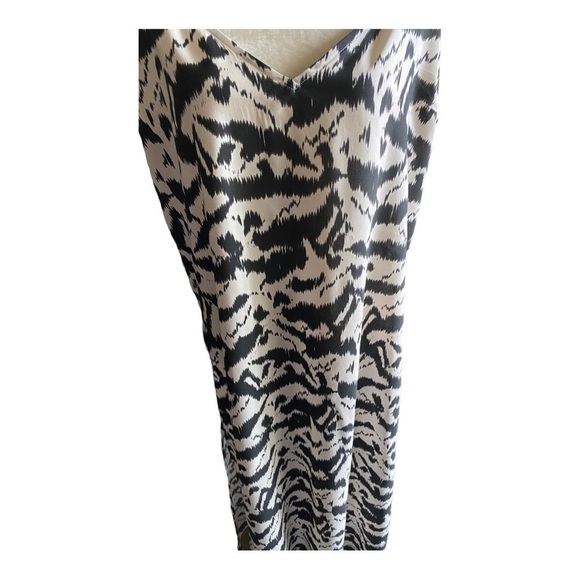 OLD NAVY-MAXI DRESS-SIZE 2X - Picture 4 of 12